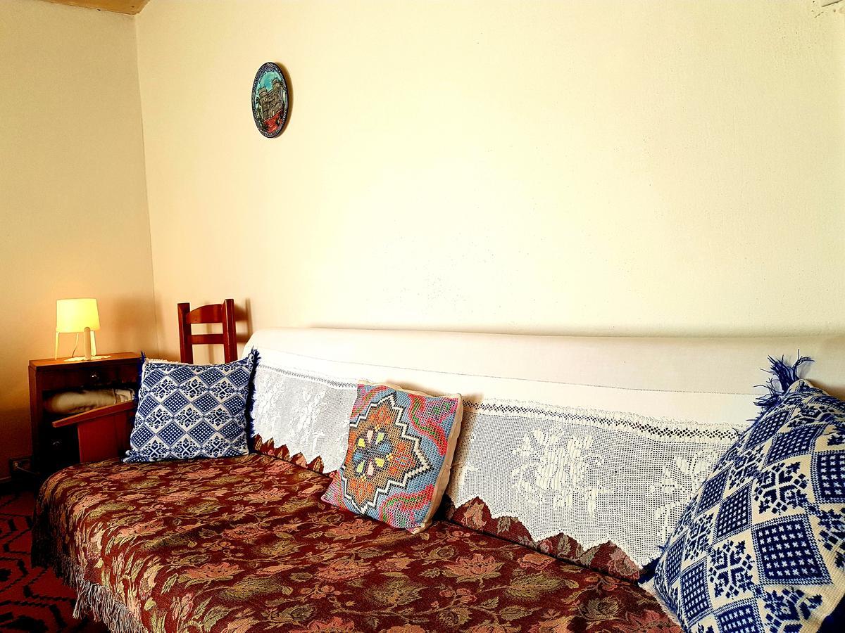 Lori'S Traditional House Gjirokastër Eksteriør bilde